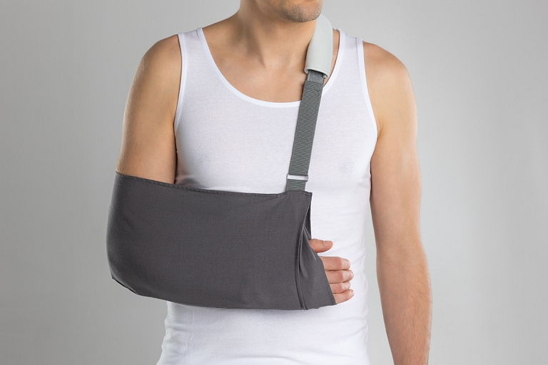 Supportive bandage for arm fixation, model 400